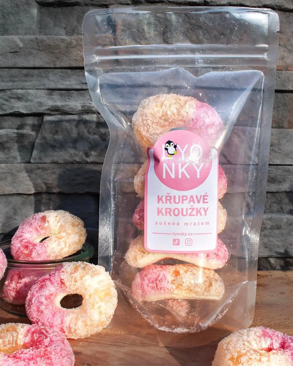 BROSKVOVÉ KŘUPAVÉ KROUŽKY sušené mrazem